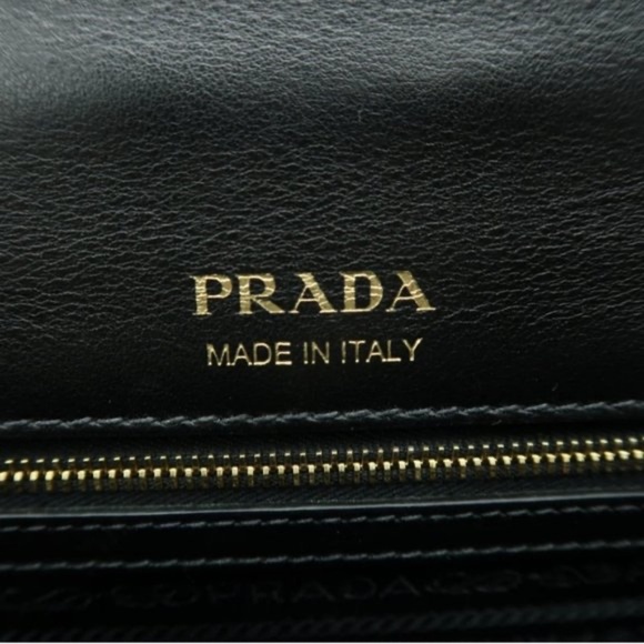 Authentic Prada Cahier Ribbon Mulitcolor Leather Shoulder Bag Lux550-100125 - Picture 10 of 12